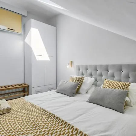 Atico Puerto 아파트 *